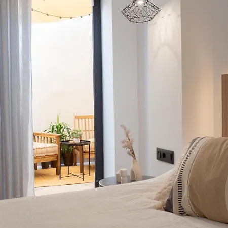 Stylish Downtown Charm Apartment Valencia