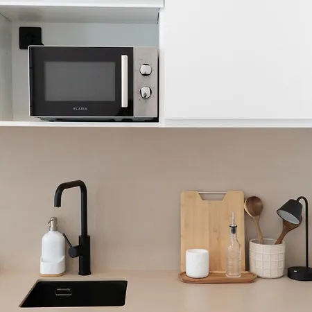 Apartament Stylish Downtown Charm *