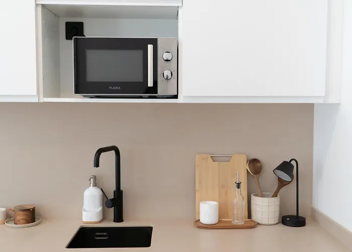 Apartament Stylish Downtown Charm *